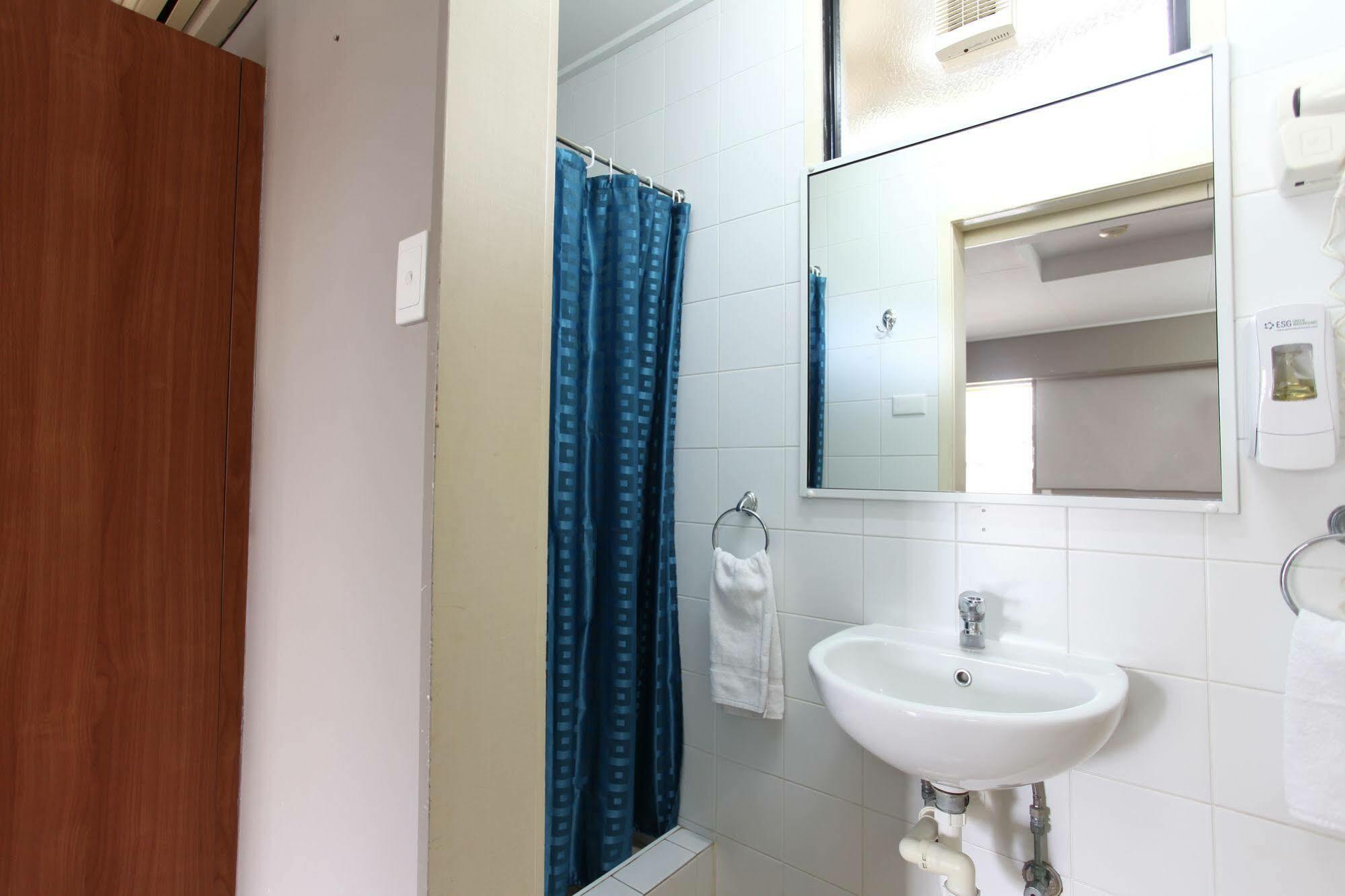 Tandara Hotel Motel Sarina Eksteriør billede
